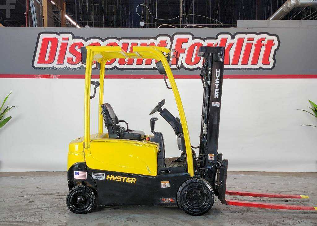 63435_7307-Adrianna-1.jpg?v=1763050184