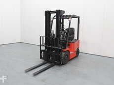 Electric - 4 wheels EP Equipment EFL181 205 EX RENTAL