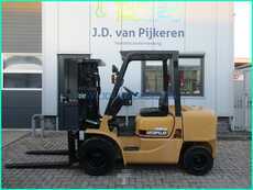 Diesel heftrucks CAT Lift Trucks FD30K 3t diesel triplex4.3m-container+shift 7134uur