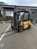 Chariots élévateurs diesel CAT Lift Trucks DP25K