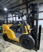 Propane Forklifts CAT Lift Trucks P8000