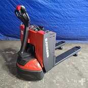 Electric Pallet Jacks Raymond 8210