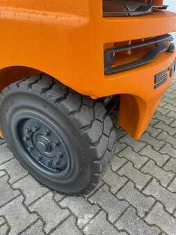 Still R70-40
