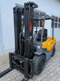 Diesel heftrucks 2022  ZV FD35T (2)