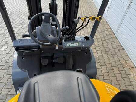 Diesel heftrucks 2022  ZV FD35T (3)