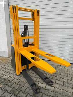 Stoccatori 2014  Jungheinrich EJC216 (3)