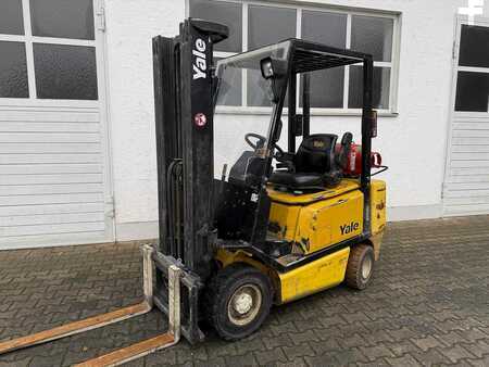 Gázüzemű targoncák 2005  Yale GLP20AF (1)