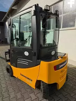 Eléctrica de 4 ruedas 2013  Jungheinrich EFG 320 (3)