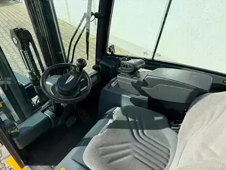 Eléctrica de 4 ruedas 2013  Jungheinrich EFG 320 (7)