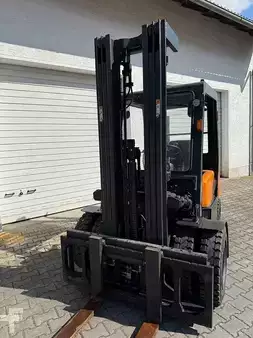 Dieselový VZV 2010  Doosan D30G (2)