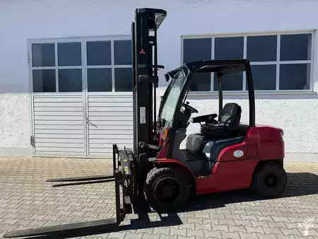 Dízel targoncák 2010  Mitsubishi FD30N (3)