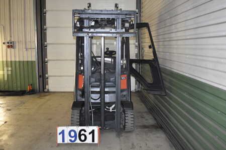 Diesel Forklifts 2008  Linde H16D (2)