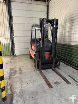 Linde H25T-02