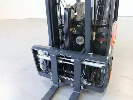 Electric - 3 wheels 2016  Linde E18L/386-02 EVO (5)