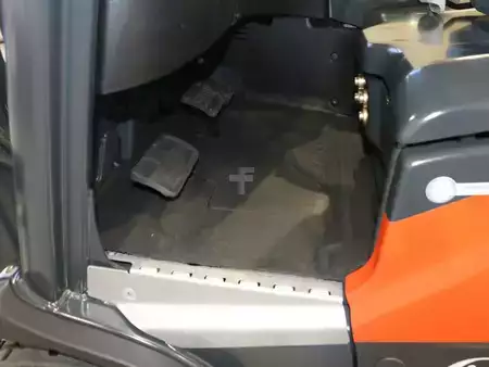 Electric - 3 wheels 2016  Linde E18L/386-02 EVO (7)