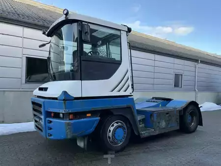 Terminál traktor 2017  Terberg RT223 4x4 (2)