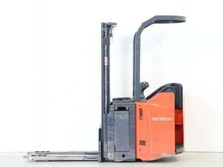 Hochhubwagen 2017  Linde D12SP/133 (1)