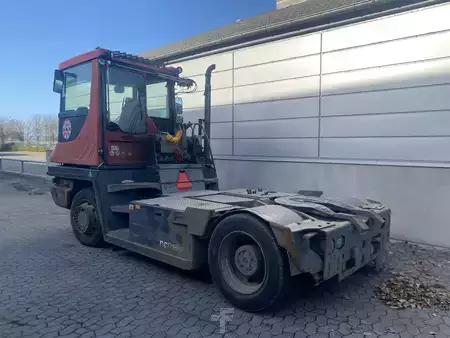 Terminál traktor 2011  Terberg RT223 4x4 (3)