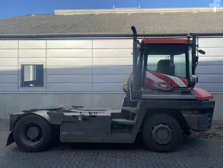 Terminál traktor 2011  Terberg RT223 4x4 (4)