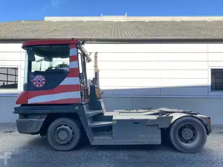 Terminal tractor 2011  Terberg RT223 (1)