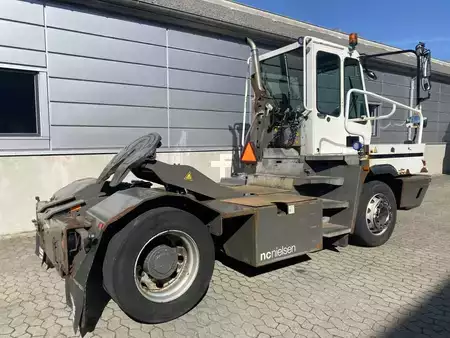 Trattori per terminali 2017  Terberg YT222 4x2 (3)