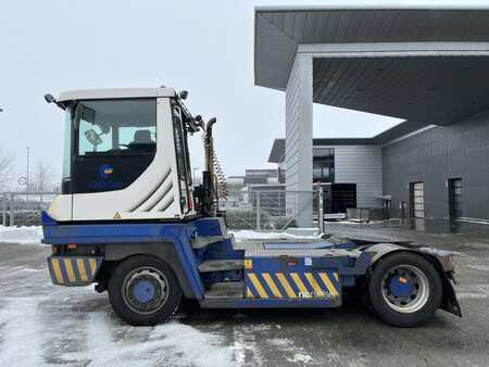 Terminálový traktor 2018  Terberg RT223 4x4 (1)