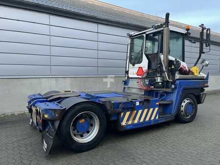 Terminálový traktor - Terberg RT223 (3)