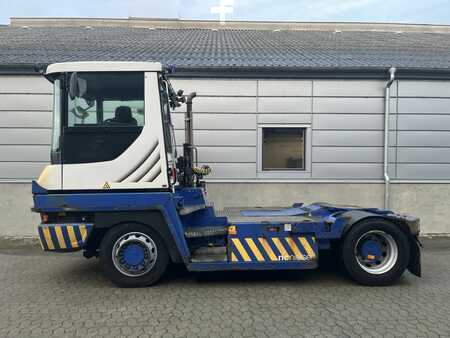 Terminálový traktor - Terberg RT223 4x4 (1)