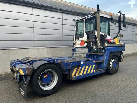 Terminálový traktor - Terberg RT223 4x4 (3)