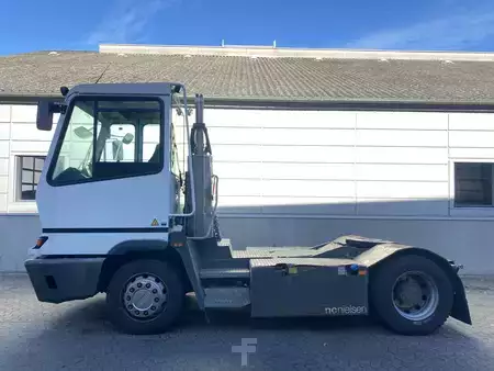 Terminal tractor - Terberg YT222 4X2 (1)