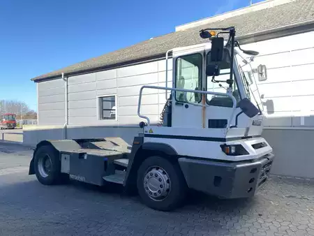 Terminal tractor - Terberg YT222 4X2 (6)