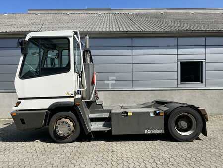 Tracteurs à bagages - Terberg YT222 4X2 (1)
