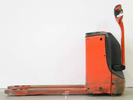 Porta-paletes elétrico 2018  Linde T16/1152 (1)