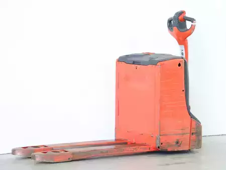 Porta-paletes elétrico 2018  Linde T16/1152 (2)
