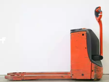 Porta-paletes elétrico 2019  Linde T16/1152 (1)