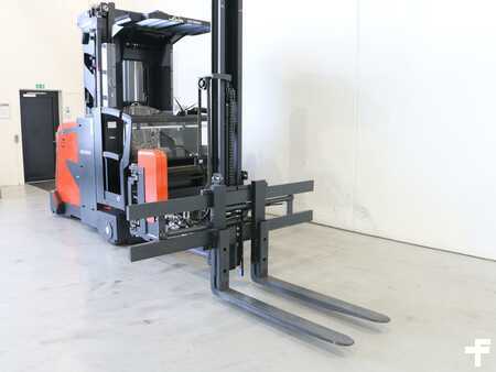 VZV pro práci v úzk.uličkách-retrakt 2019  Linde K-L Head (4)