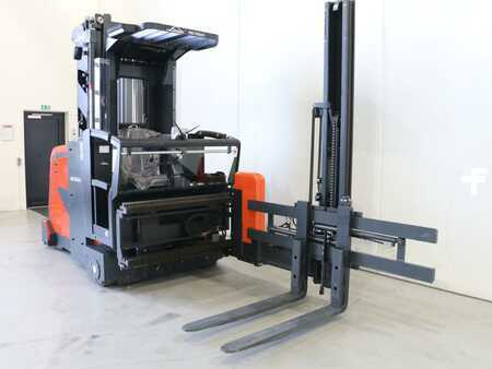 VZV pro práci v úzk.uličkách-retrakt 2019  Linde K-L Head (5)