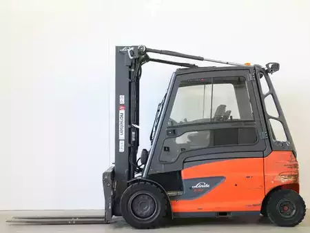 Electric - 4 wheels 2020  Linde E50HL/388 (1)
