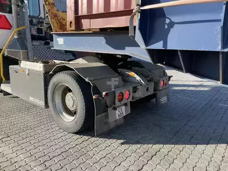 Terminál traktor 2021  Terberg YT223 4x2 (5)