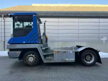 Terminál traktor 2018  Terberg RT223 4x4 (1)