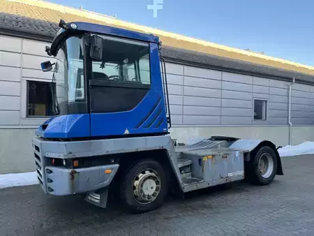 Terminál traktor 2018  Terberg RT223 4x4 (2)