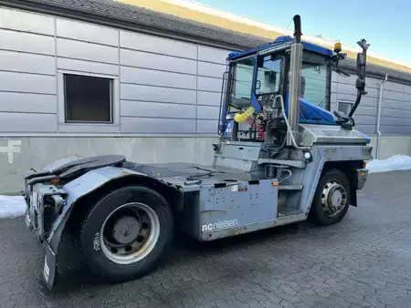 Terminál traktor 2018  Terberg RT223 4x4 (3)