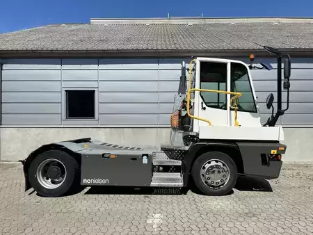 Tracteurs à bagages 2023  Terberg YT223 4x2 (4)