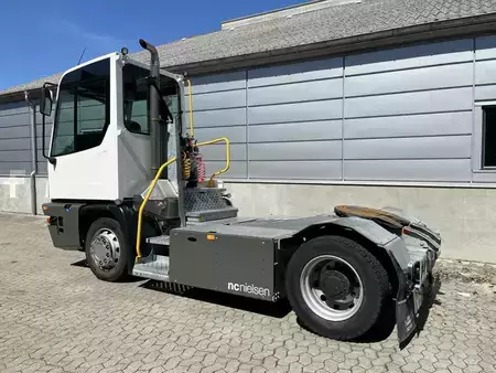 Tracteurs à bagages 2023  Terberg YT223 4x2 (6)