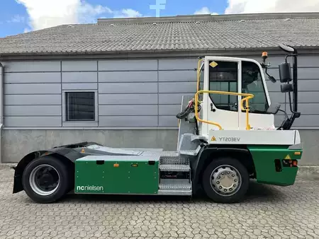 Terminál traktor 2025  Terberg YT203-EV 4x2 (4)