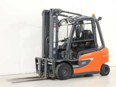 Chariots électriques à 4 roues 2022  Linde E30L/1252-01 (2)