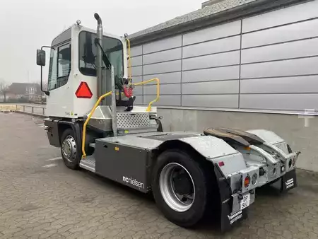 Terminál traktor 2024  Terberg YT223 4x2 (3)