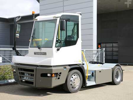 Terminal tractor 2025  Terberg YT223 4x2 (2)