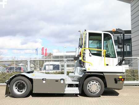 Terminal tractor 2025  Terberg YT223 4x2 (4)