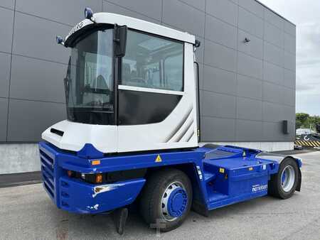 Tracteur à bagages 2013  Terberg RT223 4X4 (2)